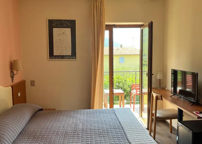 Hotell Casa Antonelli 2*